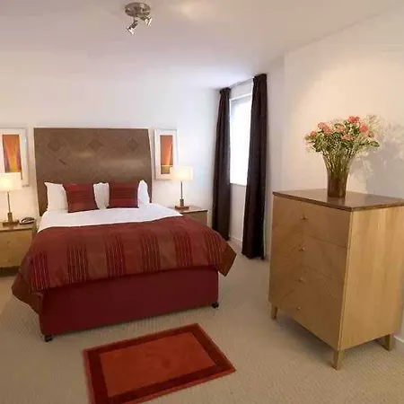 Premier Hotel 4*